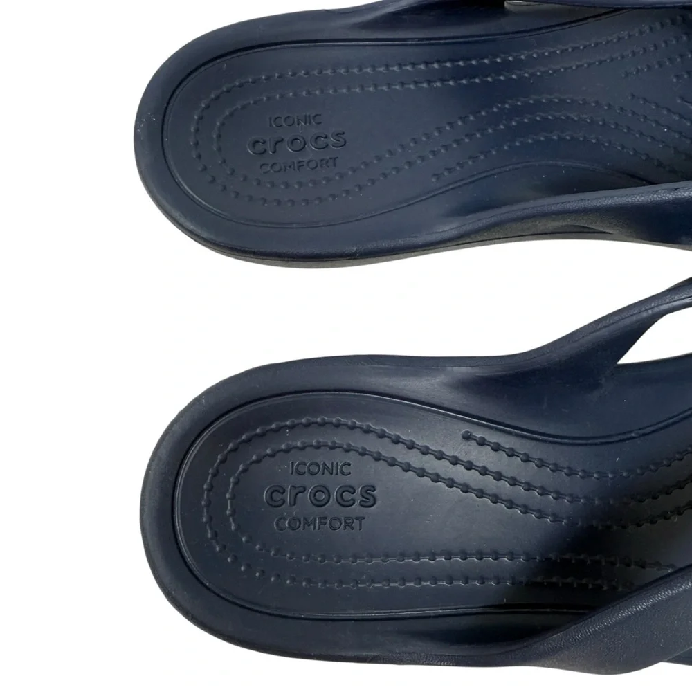 Crocs Women's Size 11 Kelli Sandals Navy Blue Comfort shoes slip on New